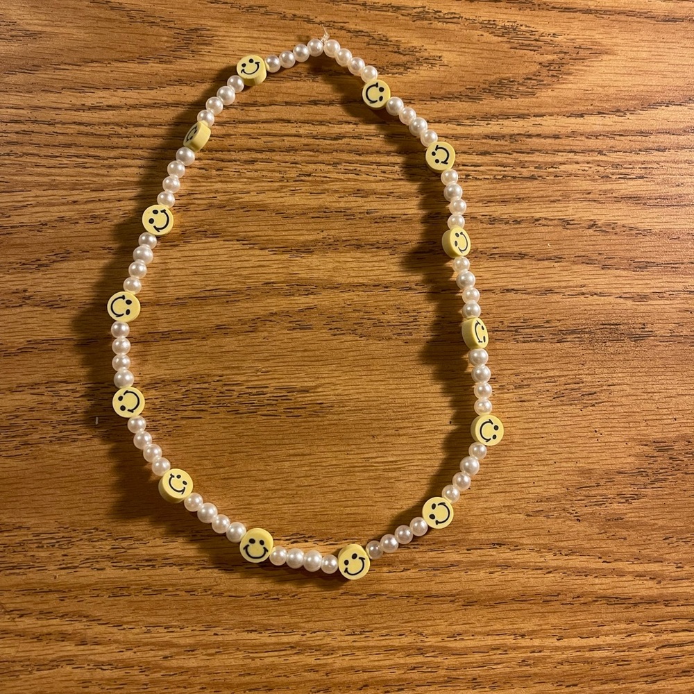 Pearl smiley face necklace